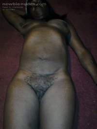 Black MILF - comment if you wanna see her suck young cock.