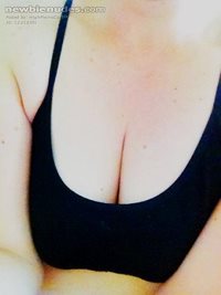 Sharing some morning cleavage.