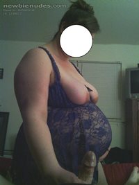 Preggo with the dick that got her like that!