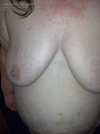 love her big tits and beautiful nipples.