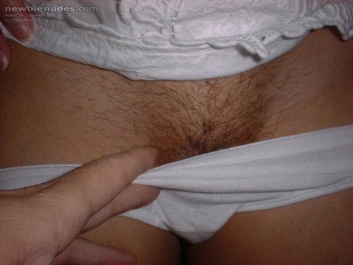 Need to shave my fuzzy pussy!