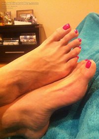 Cum on my sexy pink toes