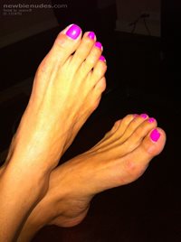 Cum all over my pretty toes