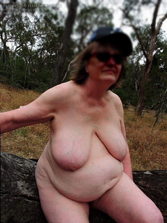 BBW nudist posing