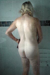showering showing my wet ass