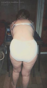 Mature wife in white cottons rear.